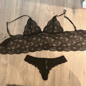 black lace lingerie set 🖤✨ new in package
